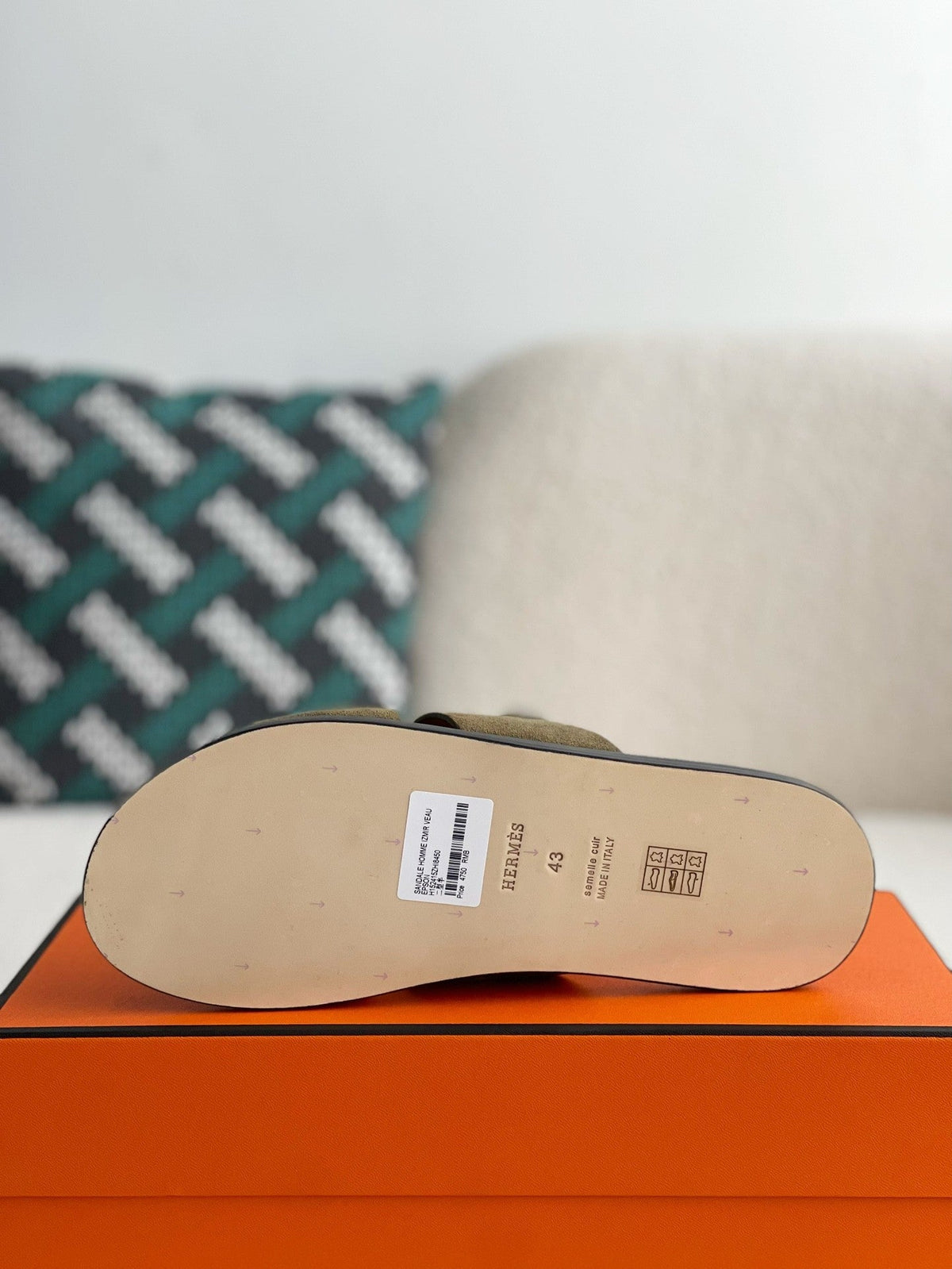 Hermès Vert Toundra Izmir Sandals