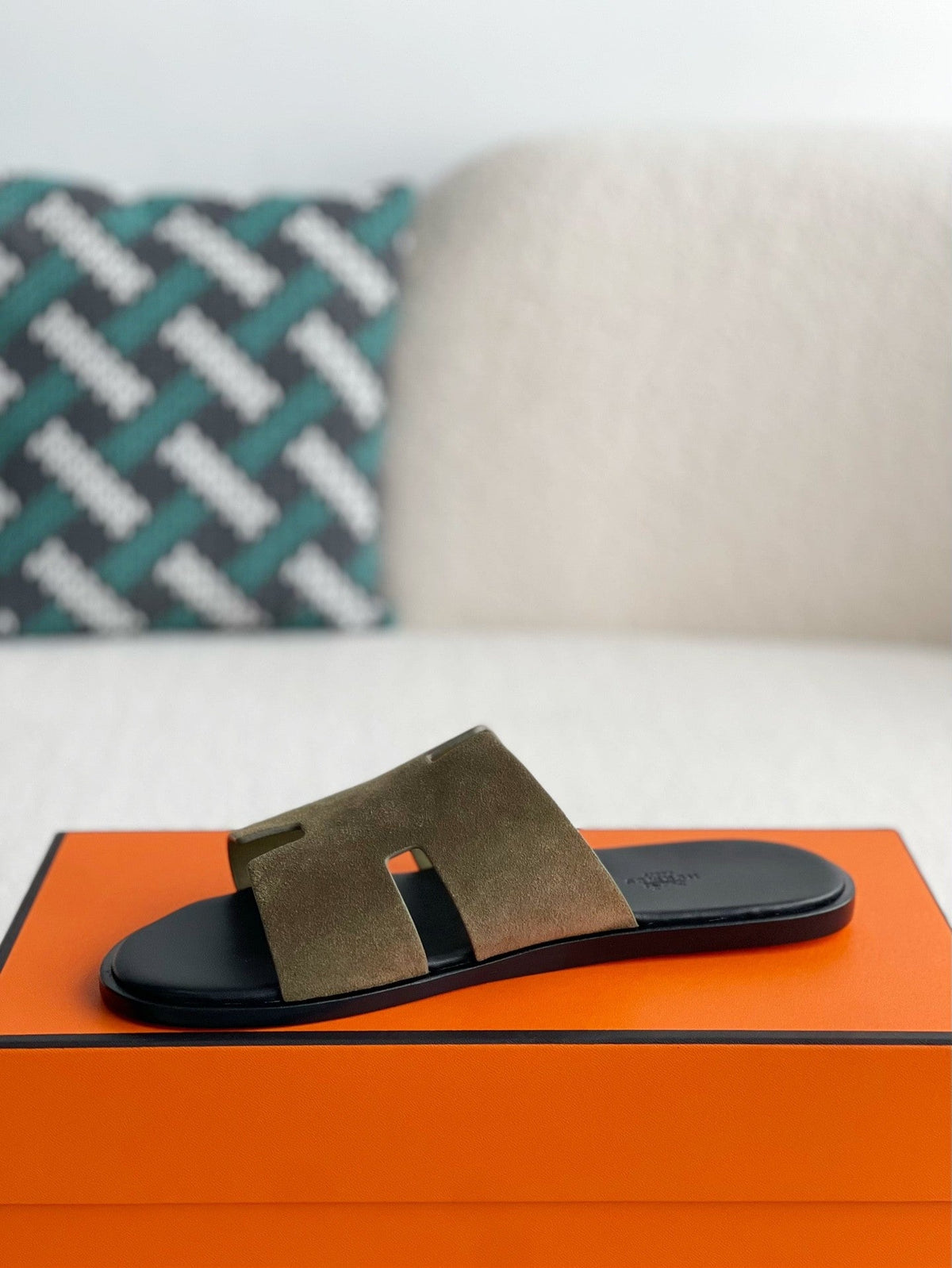Hermès Vert Toundra Izmir Sandals