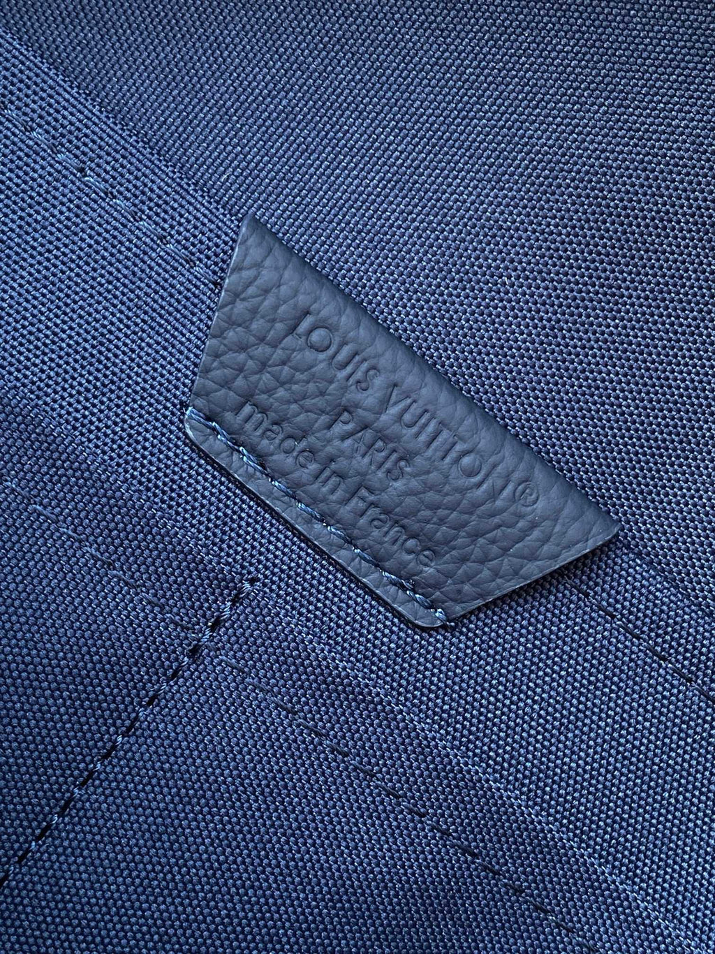 Louis Vuitton LV Men's Navy Discovery Work Backpack PM