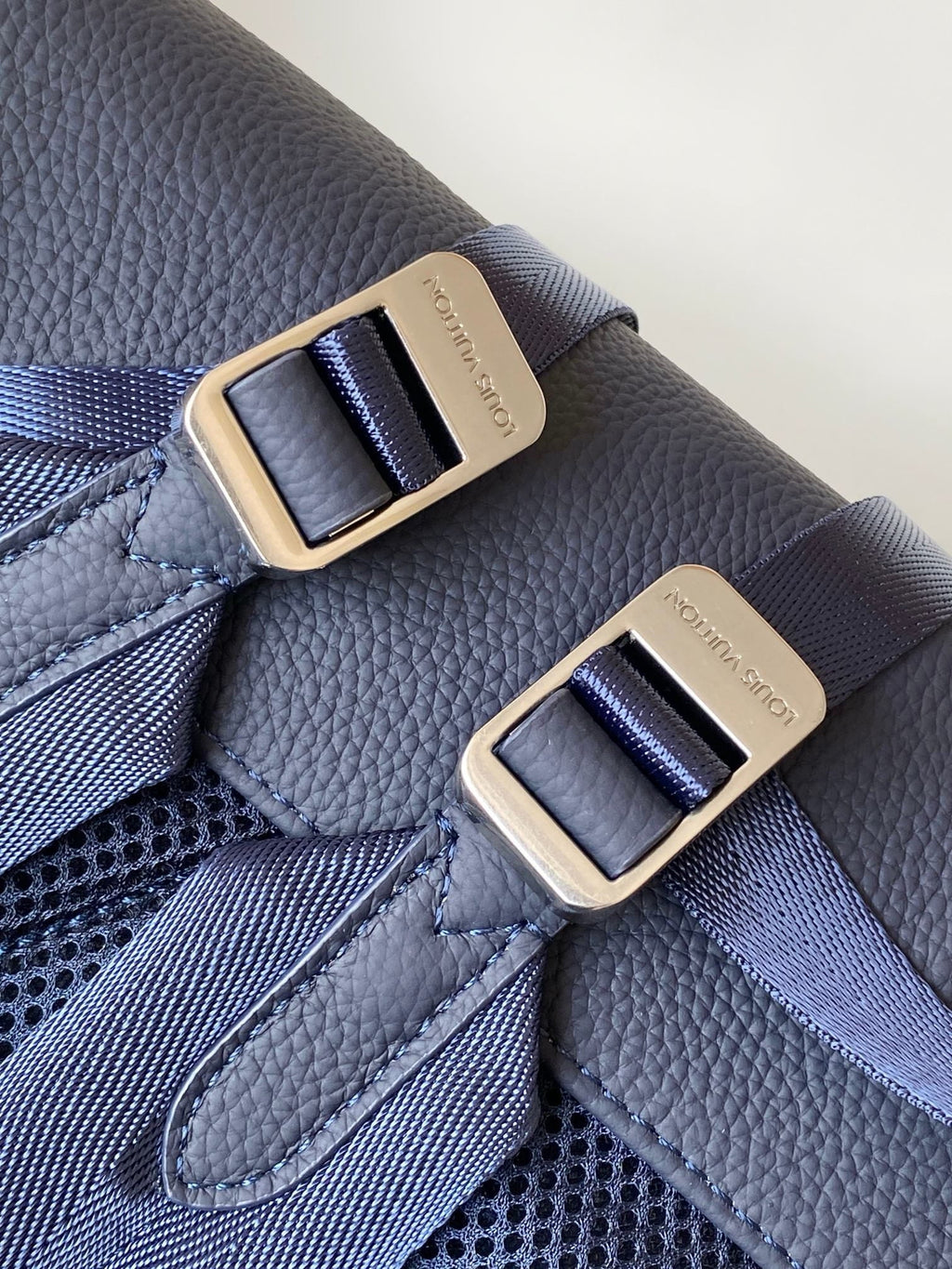 Louis Vuitton LV Men's Navy Discovery Work Backpack PM