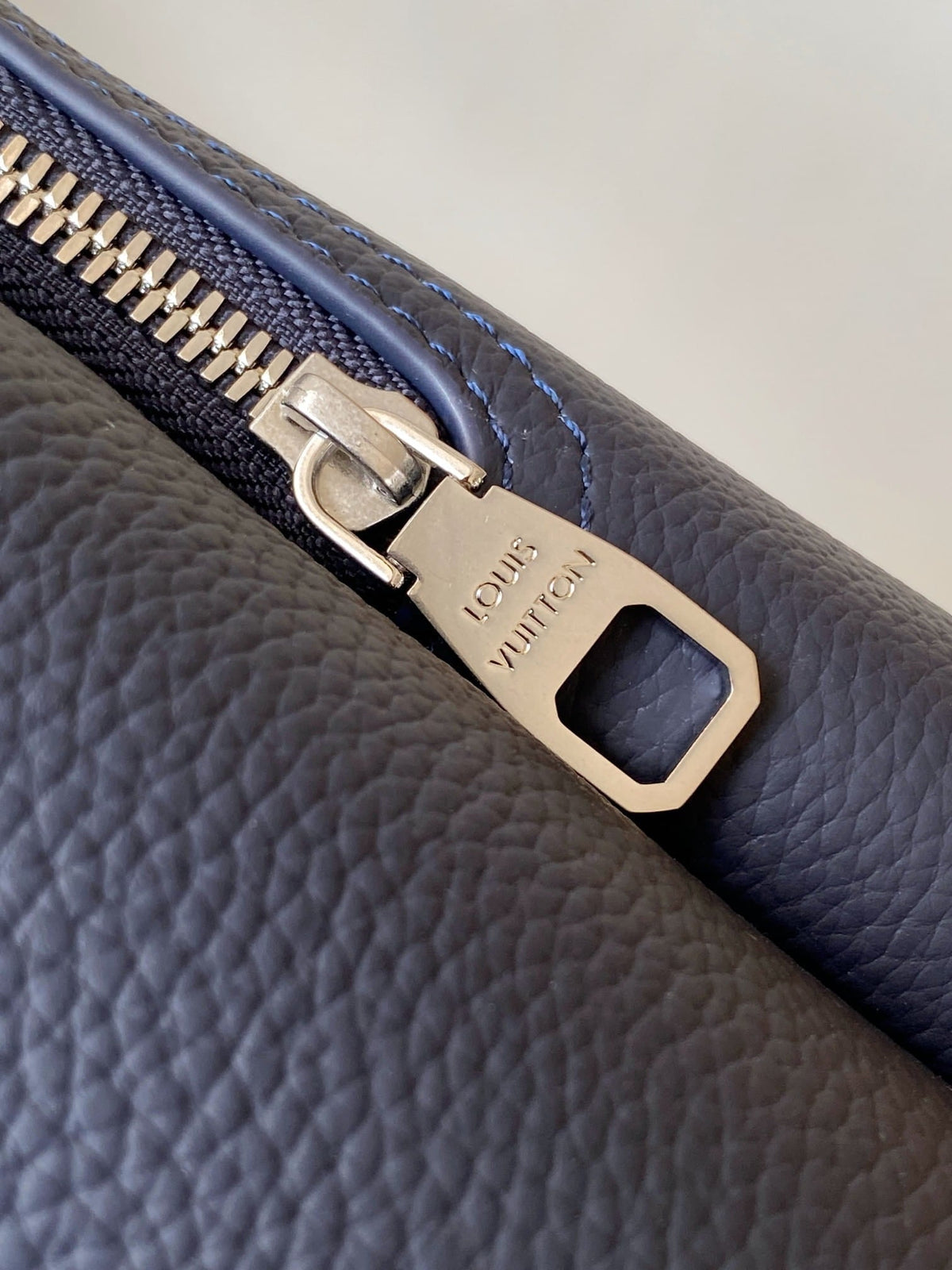 Louis Vuitton LV Men's Navy Discovery Work Backpack PM