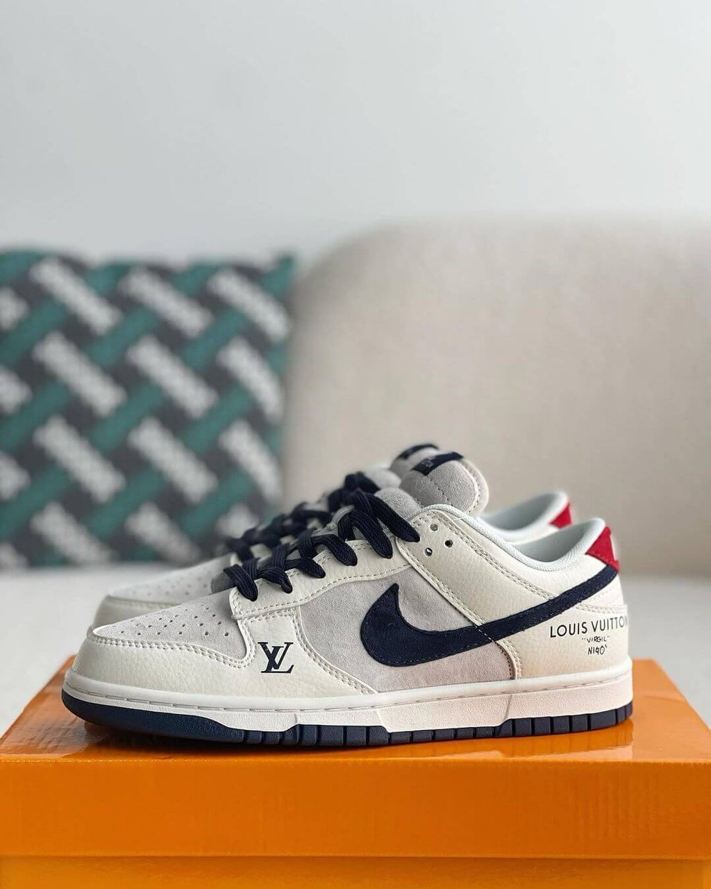 Nike SB Dunk Low x Louis Vuitton Sneaker