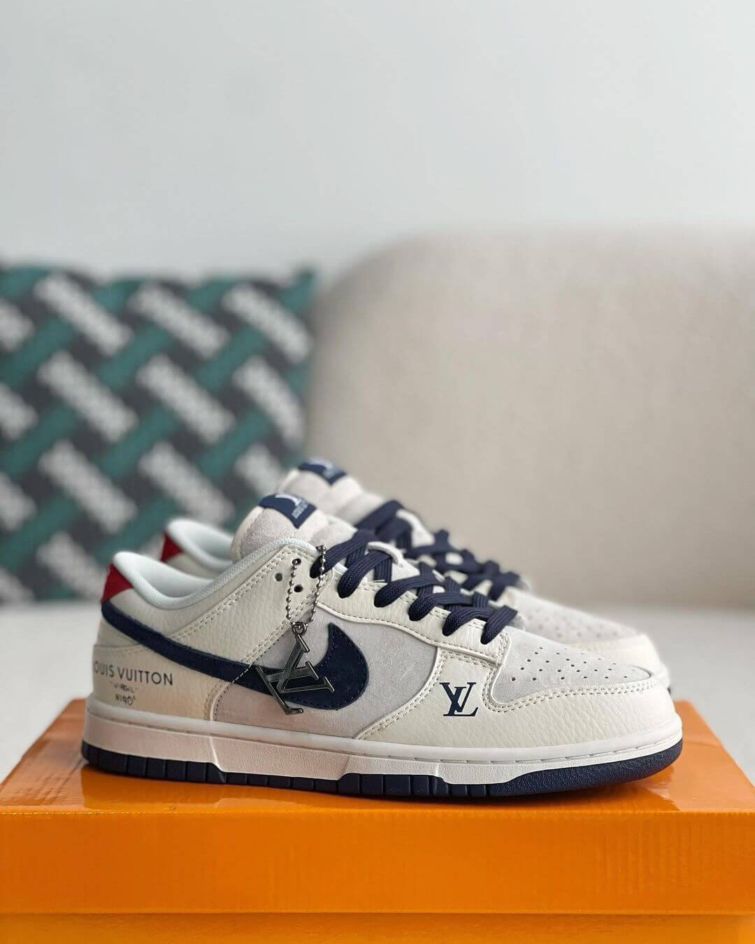 Nike SB Dunk Low x Louis Vuitton Sneaker
