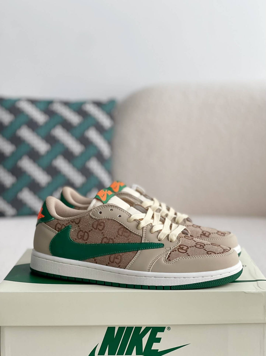 Nike Dunk Low x Gucci Custom – Beige GG Supreme & Green Leather