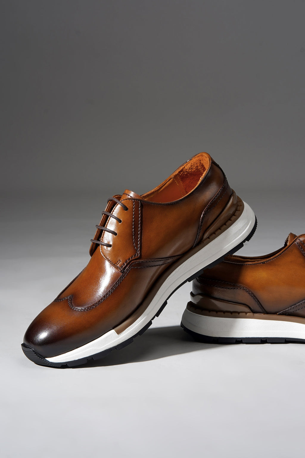 Amalfi Wingtip Derby Sneaker — Warm Tan