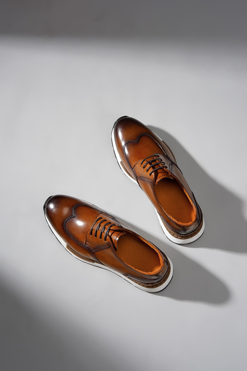 Amalfi Wingtip Derby Sneaker — Warm Tan
