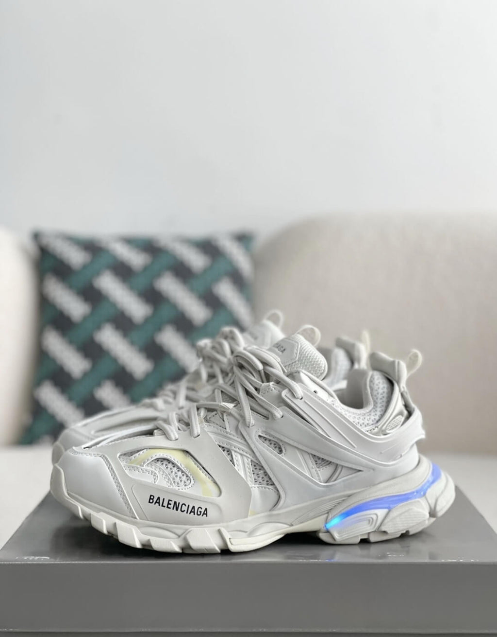 Balenciaga Track Sneaker LED – White / Light Grey