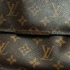 Louis Vuitton Beaubourg Messenger