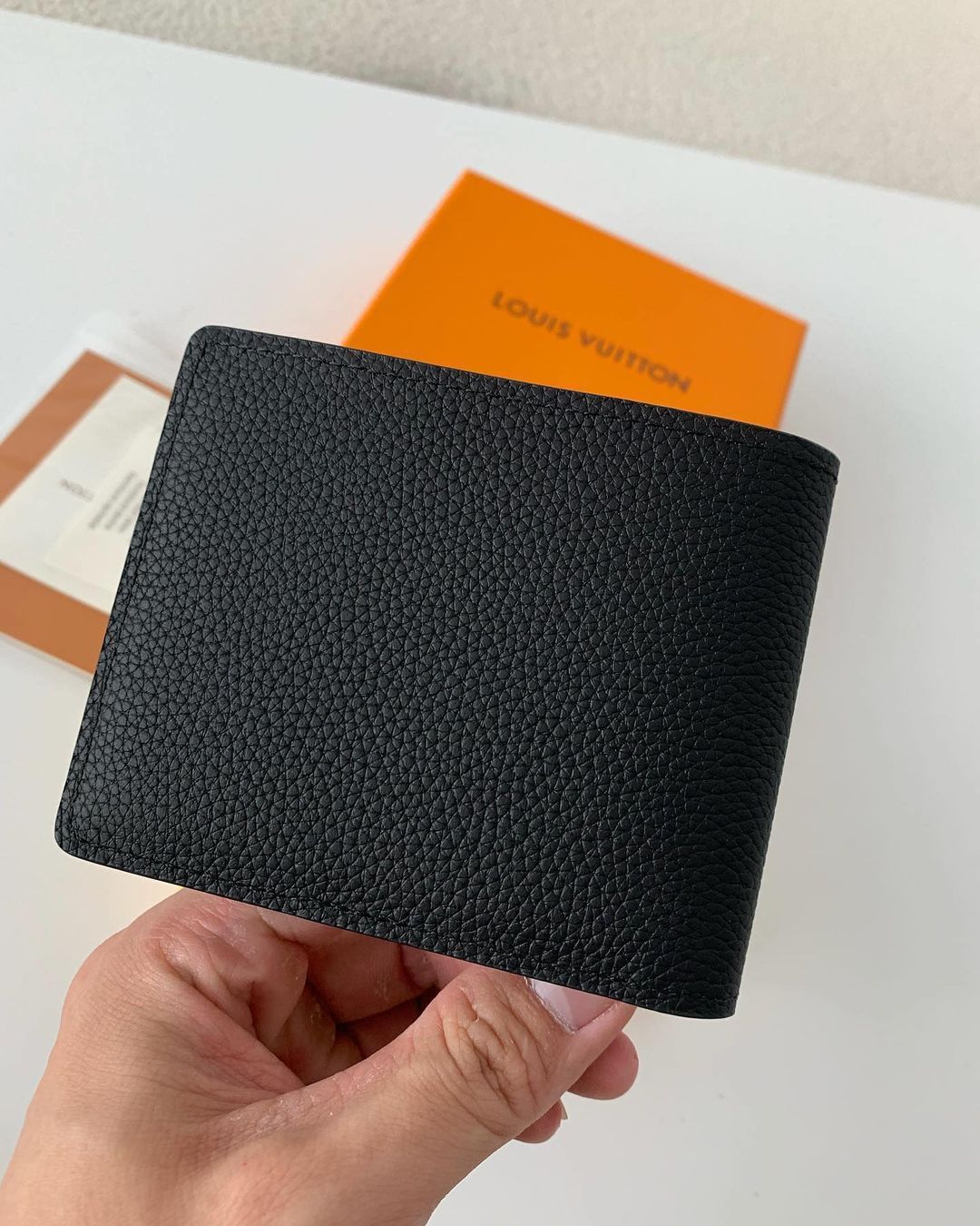 Louis Vuitton Multiple Wallet "BLACK" Taurillon Leather