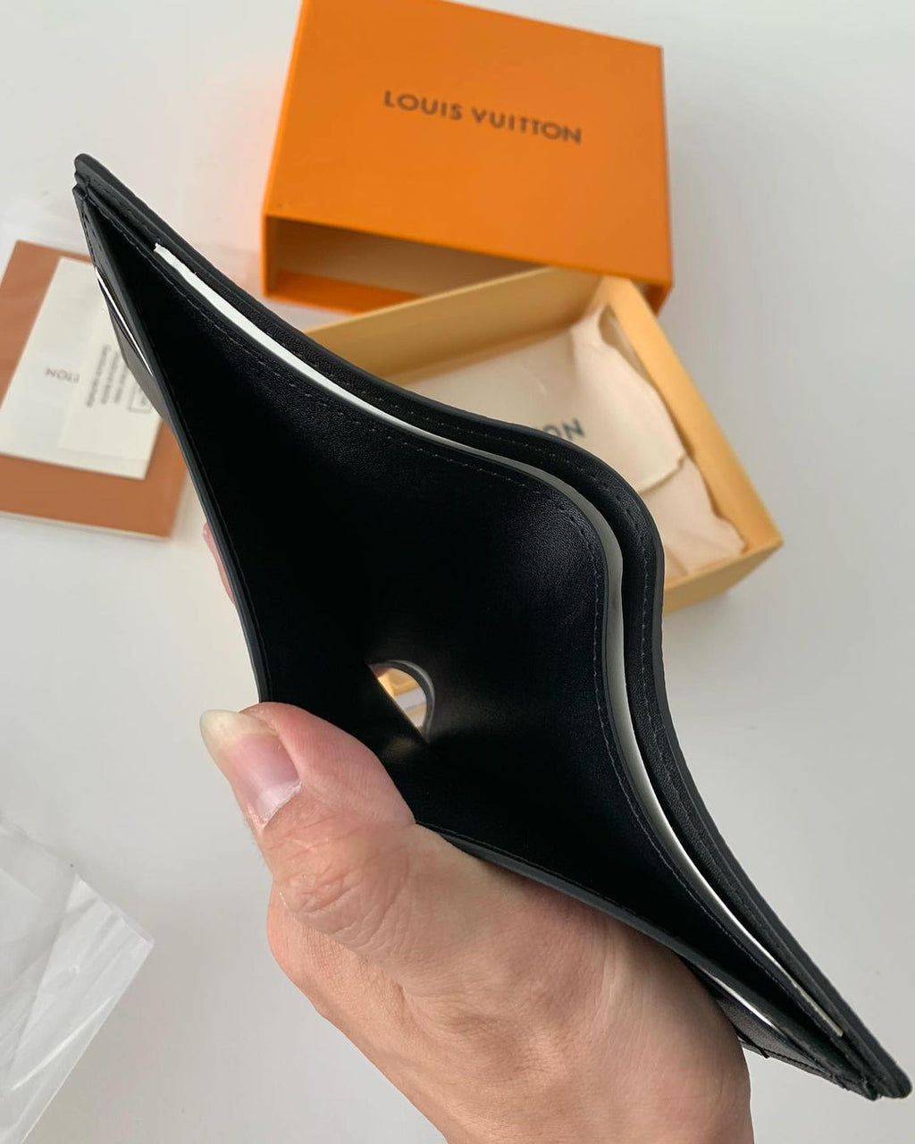 Louis Vuitton Multiple Wallet "BLACK" Taurillon Leather